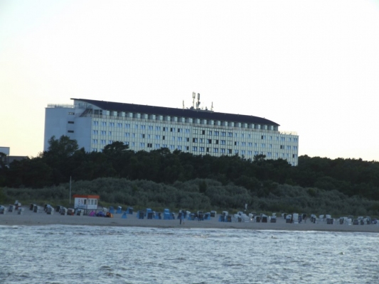 Das Hotel Baltic von der VinetabrÃ¼cke aus gesehen
