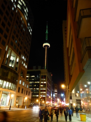 Der CN-Tower bei Nacht
