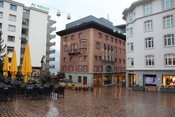 Das Cafe Hanselmann in St. Moritz
